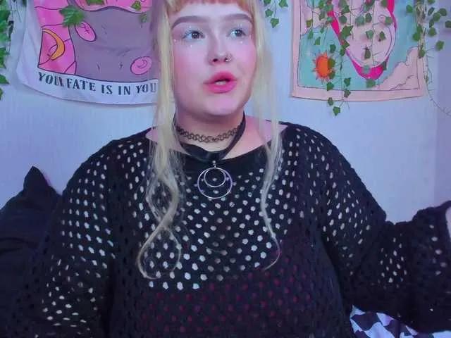 -CandyM1lky- on BongaCams