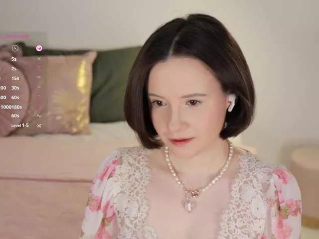 -FemaleEssence-