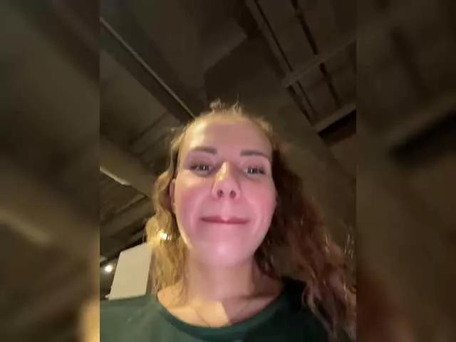-VikkiL0vesCheese-