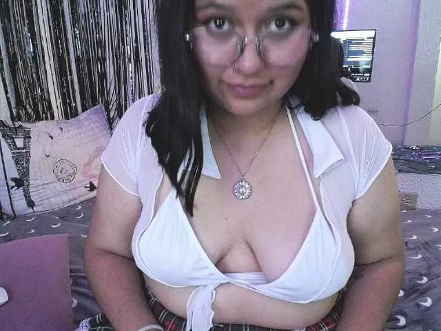 1sarah on BongaCams