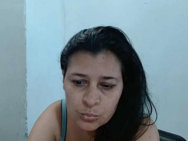 Adrianamilf on BongaCams