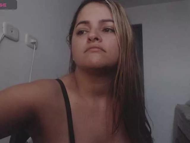AlannaStephen on BongaCams 