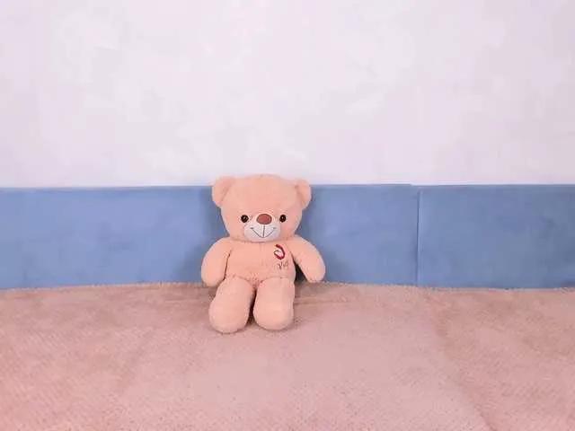 Amber-Aura on BongaCams