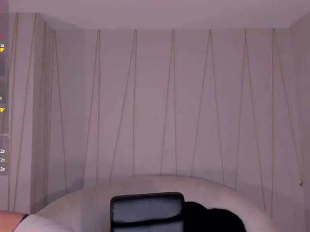 ArianaDumont on BongaCams