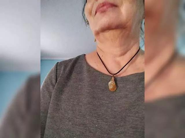 asya18 on BongaCams 