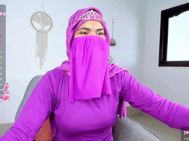 Aura-cuutee on BongaCams 