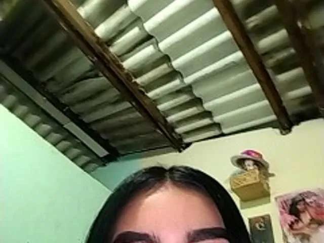 Bigtitsx on BongaCams