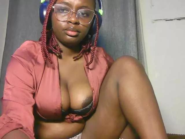 ChocoCaramel on BongaCams 