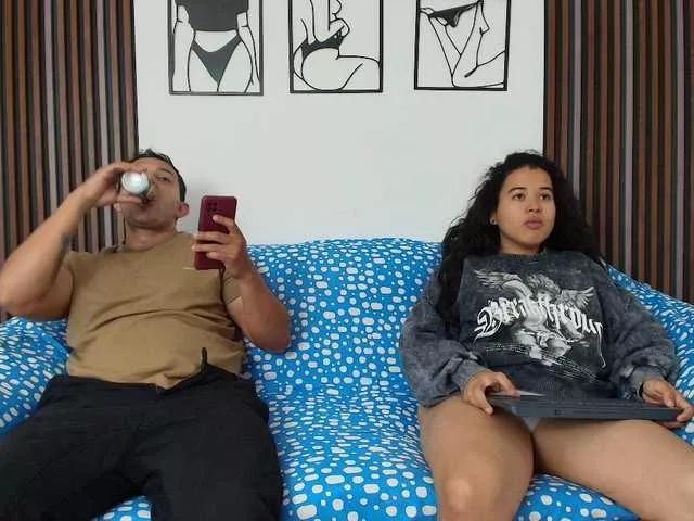Avatar of couplee-horny
