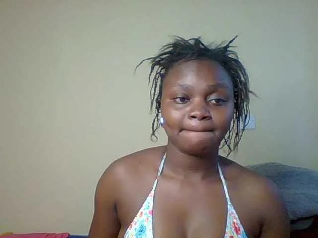 Crazymaya on BongaCams