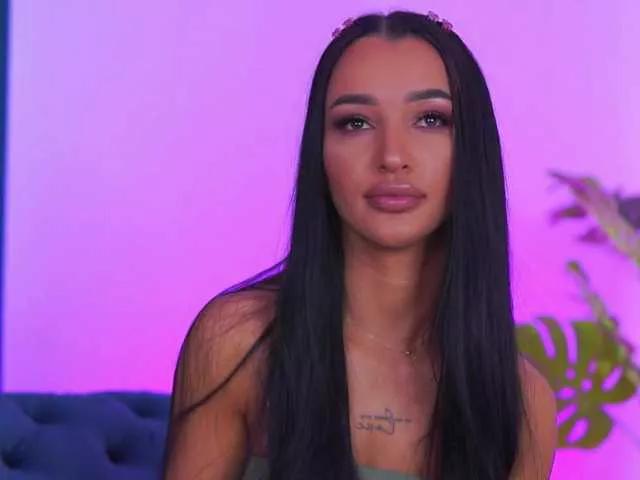 DeniseDevilles on BongaCams 