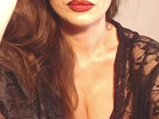 ellaine on BongaCams 