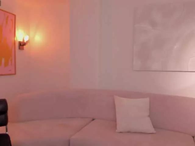 EllieScott on BongaCams 