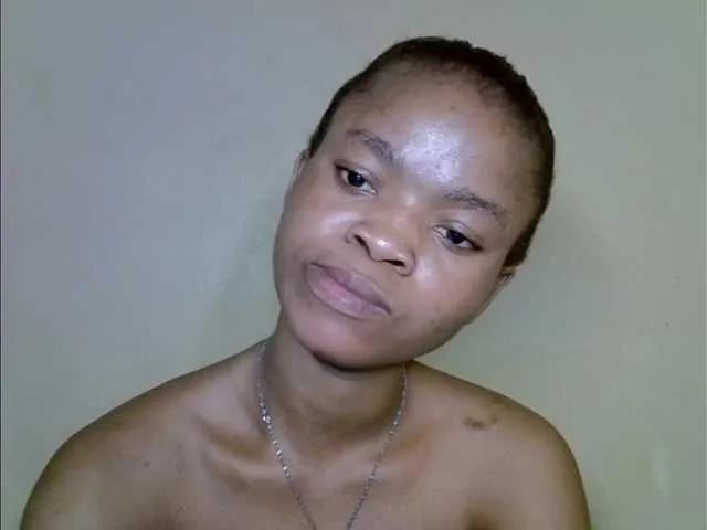 Emilylove1 on BongaCams