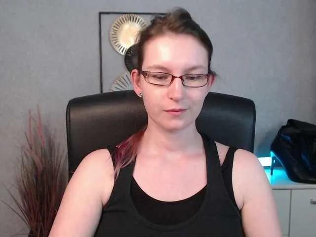 EmmaHeart on BongaCams