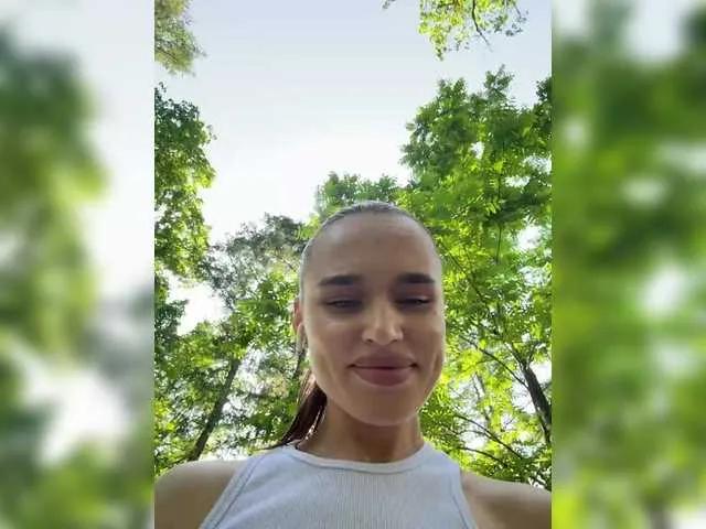 Enchantix from BongaCams is Freechat