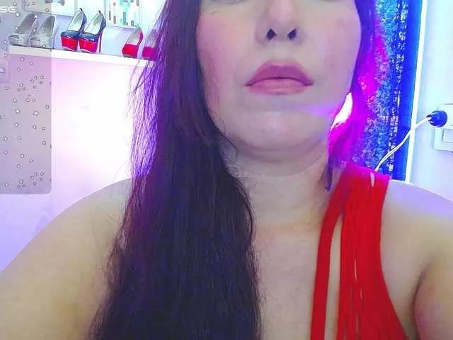 Evelyn-mature19