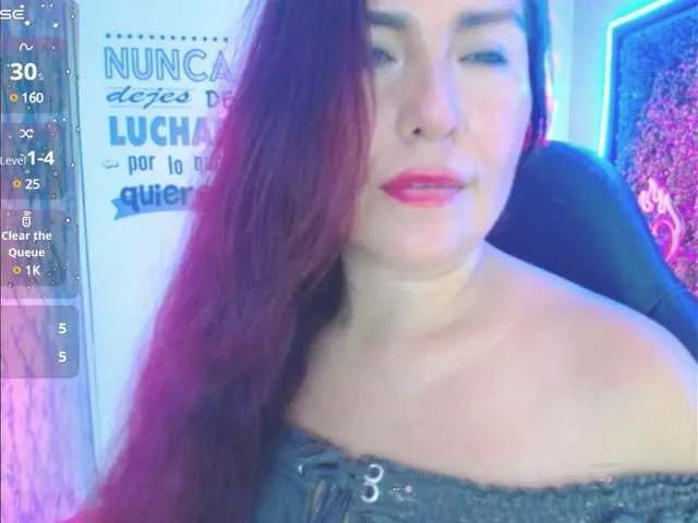 Evelyn-mature19