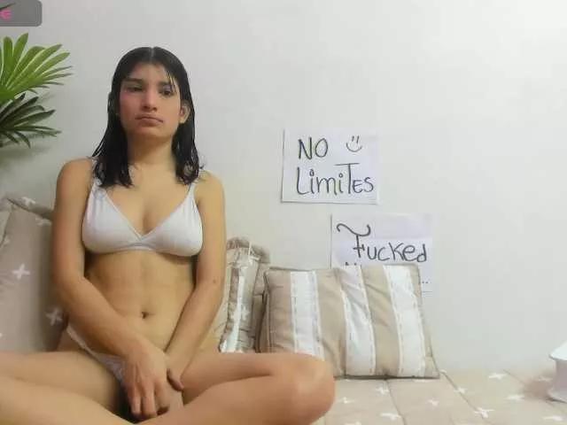 HussyMaid on BongaCams 