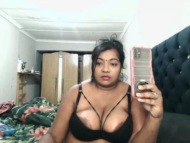 Indianmayaxoxo on BongaCams 