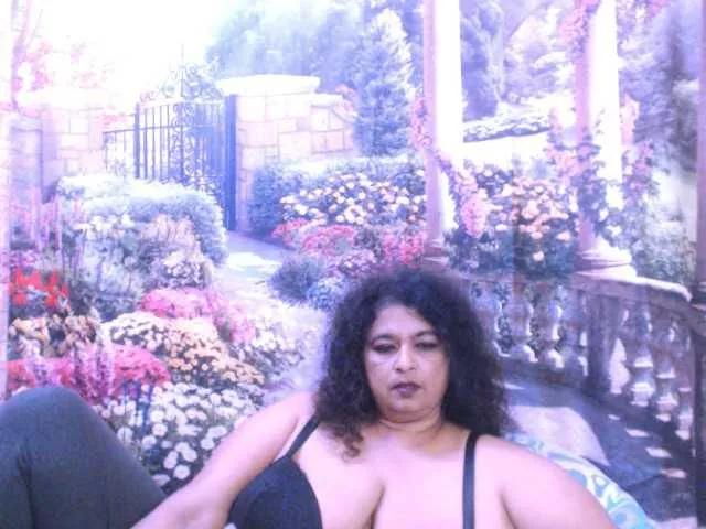 indianstar75 on BongaCams 