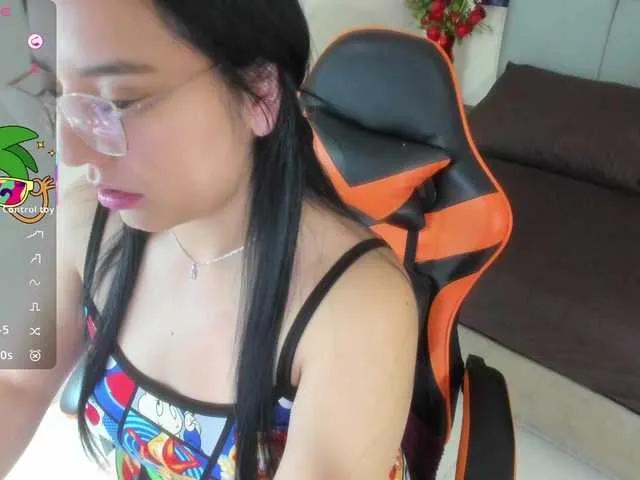 jazmin-white on BongaCams