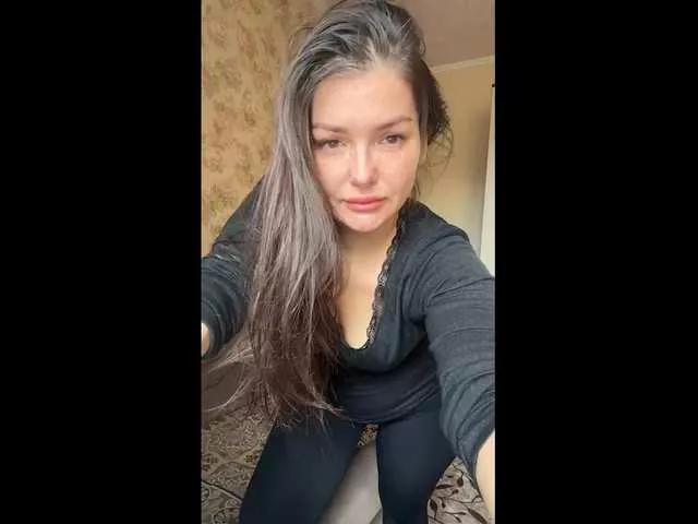 KikiMilf84