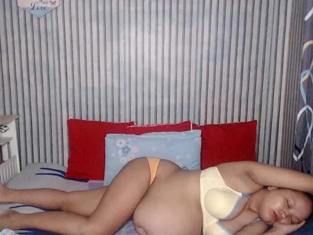 ladynakedpusy on BongaCams