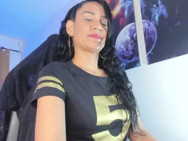 lazzy-blake on BongaCams 