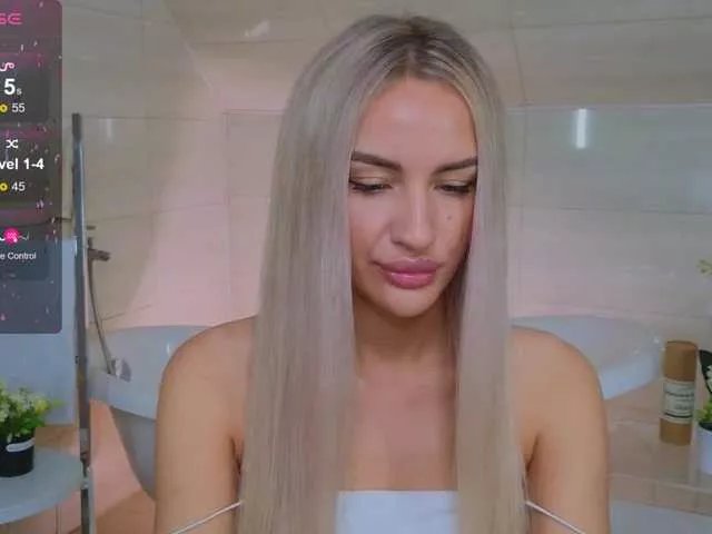 LeilaFlower on BongaCams 