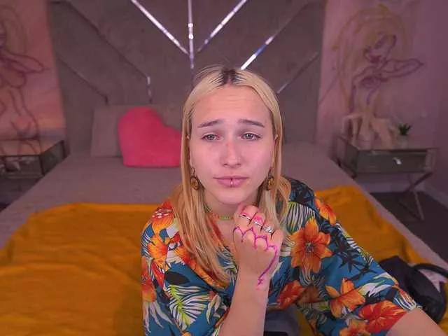 LilElfie on BongaCams 