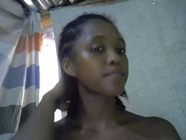 Lillteblackgirl on BongaCams 
