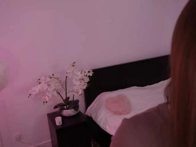 Avatar of LilyColins