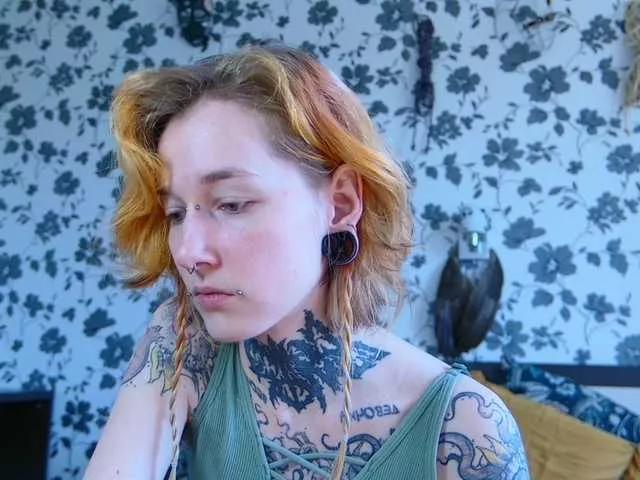 LittleSpaceMouse- on BongaCams 