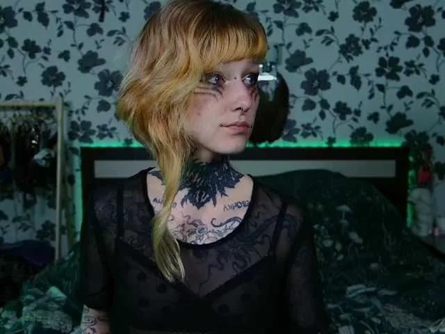LittleSpaceMouse- on BongaCams 