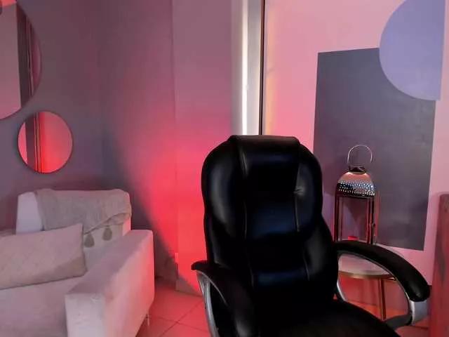 LizzHamilton on BongaCams 