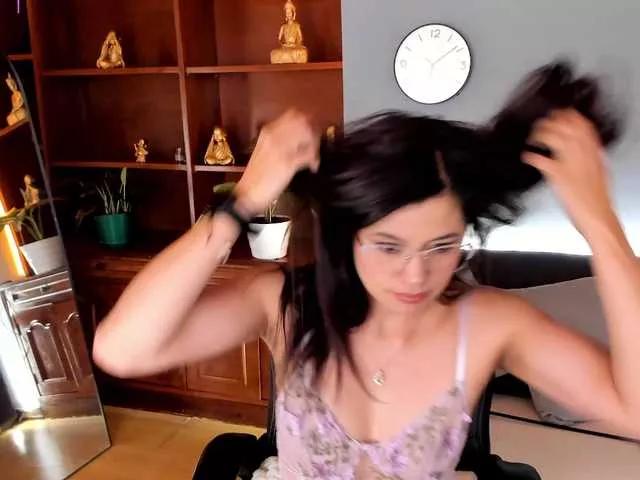maka-santorini on BongaCams 