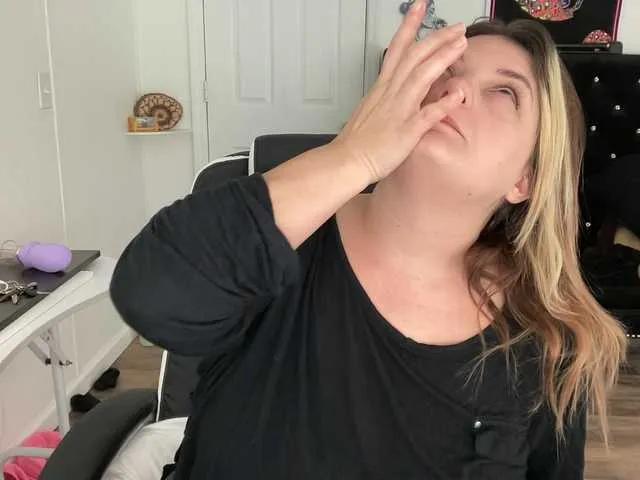 maramaze on BongaCams