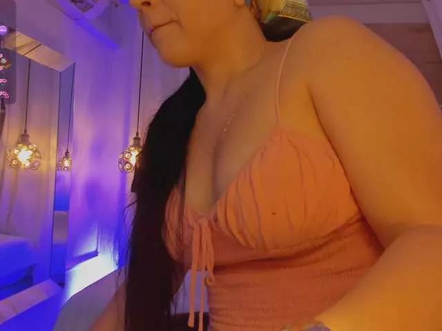 meenacute on BongaCams 