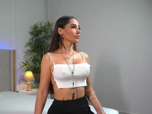 MiriamFoxx on BongaCams 