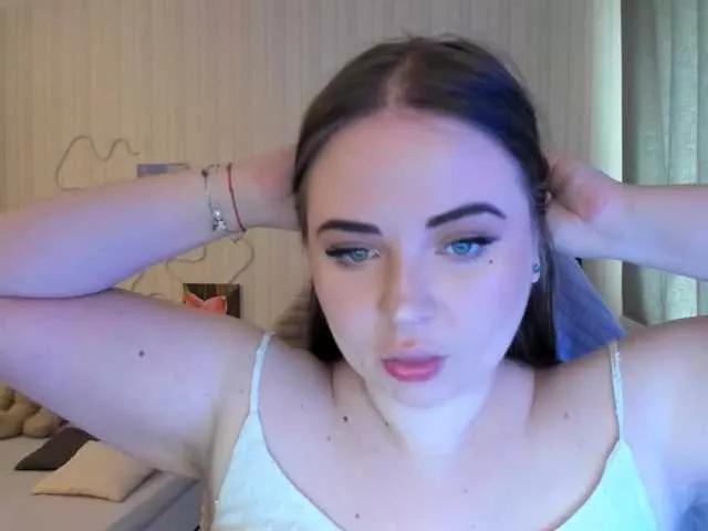 MishaLips on BongaCams 
