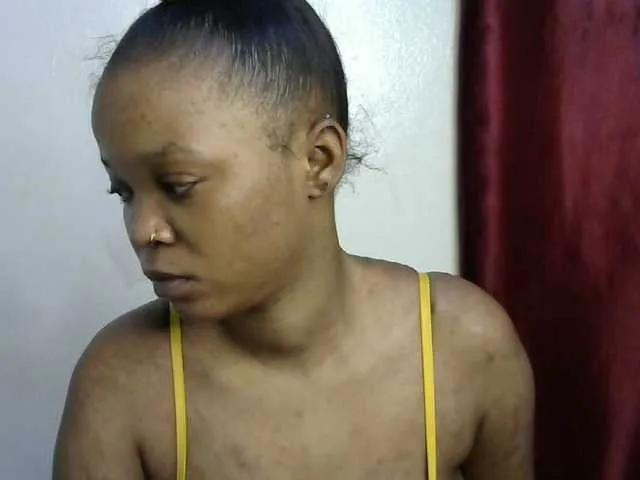Miss-riri on BongaCams