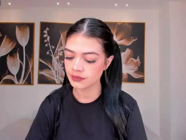 NiaMiller