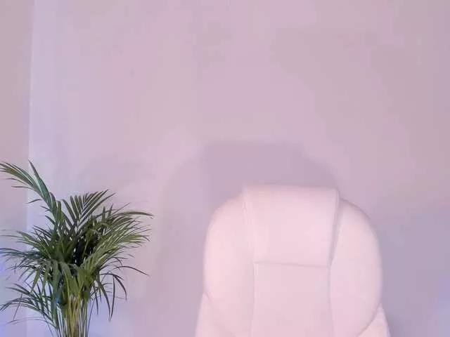 NiiaEvans on BongaCams 