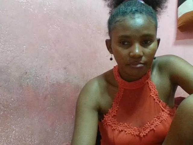 NoeLah on BongaCams