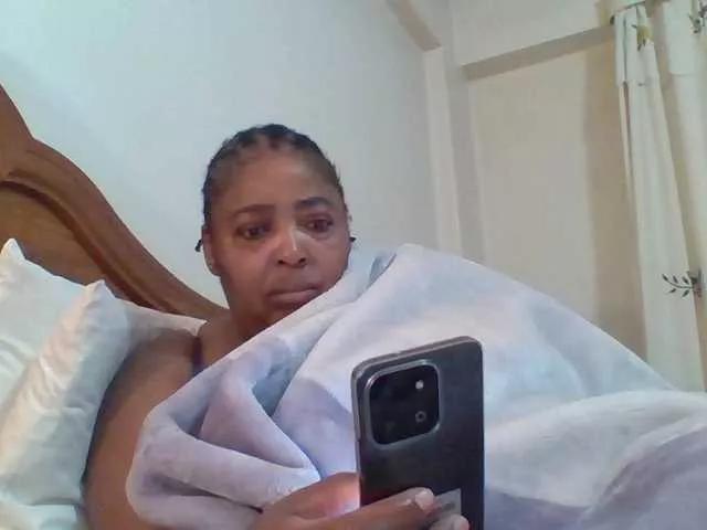 pussylips53 on BongaCams 