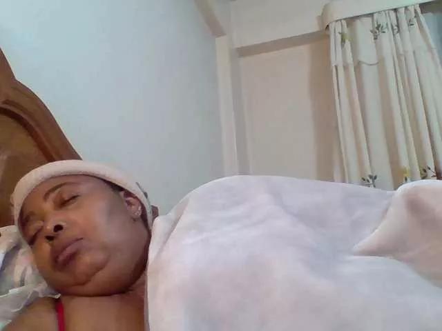 pussylips53 on BongaCams 