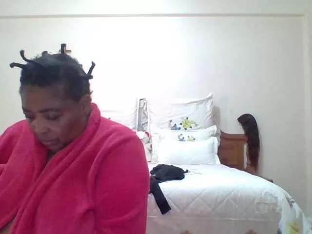 pussylips53 on BongaCams 