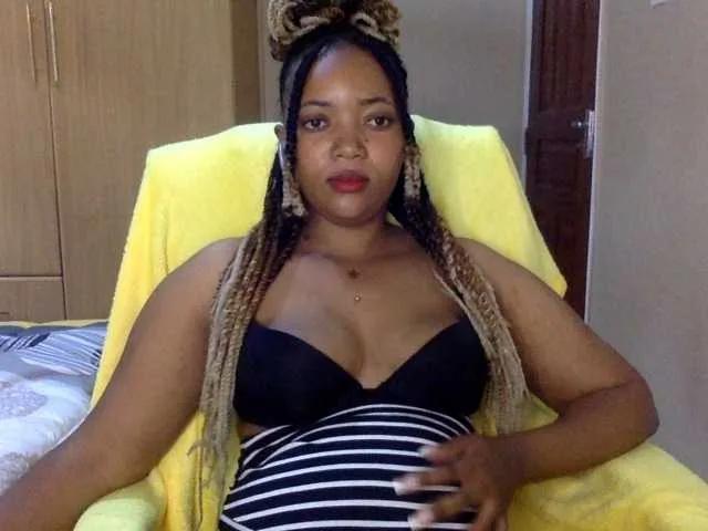 Queensophie22 on BongaCams