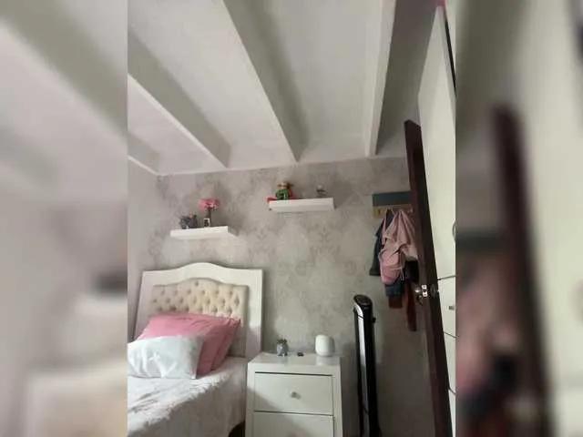 Freechat SallyeLeins on BongaCams